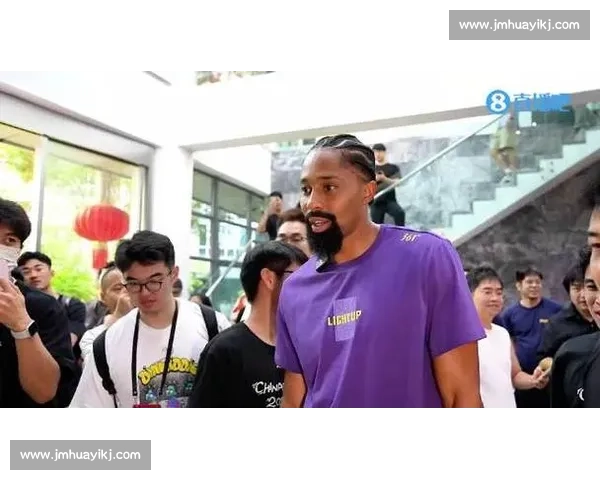 丁威迪中国行秀肌肉!假期特训成果炸裂 丁威迪中国行秀肌肉!假期特训成果炸裂