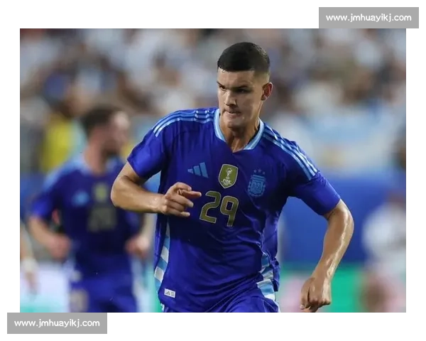 官宣倒计时博尼周二体检,国米敲定 2400 万欧元五年长约 官宣倒计时博尼周二体检,国米敲定 2400 万欧元五年长约